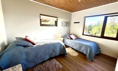 Hermosa casa con vista al lago Villarrica en condominio!