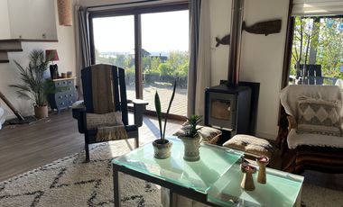 Hermosa casa con vista al lago Villarrica en condominio!