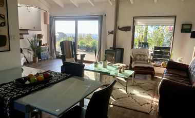 Hermosa casa con vista al lago Villarrica en condominio!