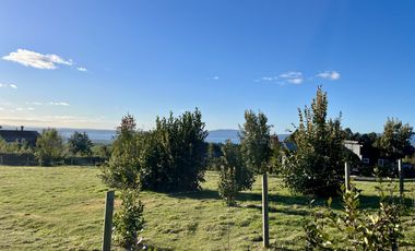 Hermosa casa con vista al lago Villarrica en condominio!