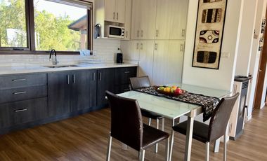 Hermosa casa con vista al lago Villarrica en condominio!