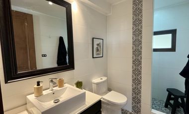 Hermosa casa con vista al lago Villarrica en condominio!