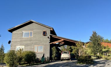 Hermosa casa con vista al lago Villarrica en condominio!