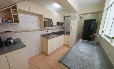 A 1 CDRA DE PARQUE| 5DORM|3BAÑOS|2cocheras| a metros de Av. Higuereta