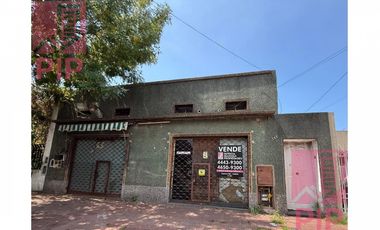 Casa  en Venta Haedo / Moron (B110 1078)