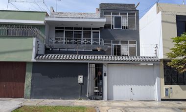 Amplia Casa en  URB. ELIO para familias grandes