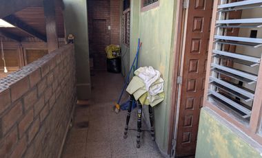 Amplia Casa en  URB. ELIO para familias grandes