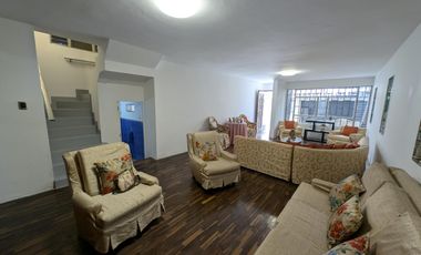 Amplia Casa en  URB. ELIO para familias grandes