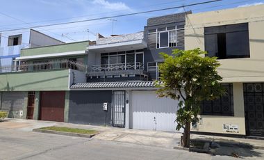 Amplia Casa en  URB. ELIO para familias grandes