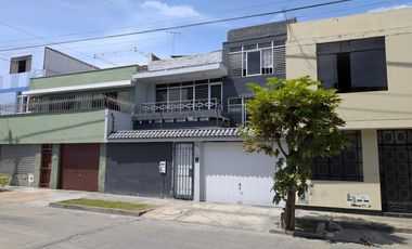 Amplia Casa en  URB. ELIO para familias grandes