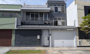 Amplia Casa en  URB. ELIO para familias grandes