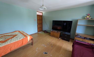 Amplia Casa en  URB. ELIO para familias grandes