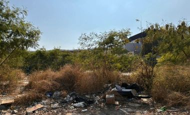 Terreno Comercial en Renta en Cumbres