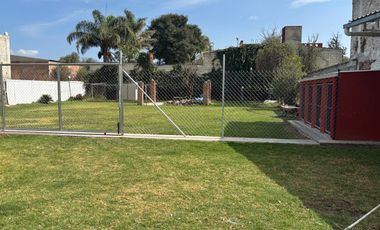 Casa en venta con jardín grande