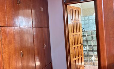 Casa en venta con jardín grande