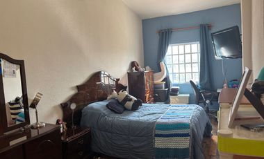 Casa en venta con jardín grande