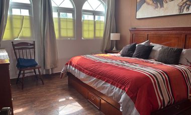 Casa en venta con jardín grande