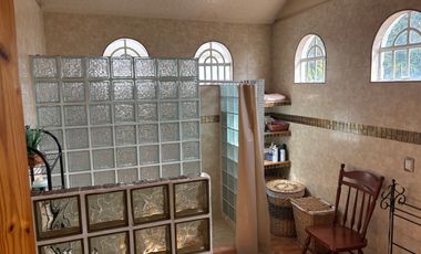 Casa en venta con jardín grande