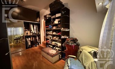 Venta Casa-IMPERDIBLE CHALET DE CATEGORÍA-5 ambientes-3 baños-Excelente ubicación-Lanús Este