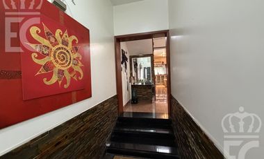 Venta Casa-IMPERDIBLE CHALET DE CATEGORÍA-5 ambientes-3 baños-Excelente ubicación-Lanús Este