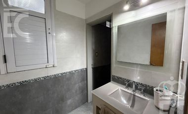 Venta Casa-IMPERDIBLE CHALET DE CATEGORÍA-5 ambientes-3 baños-Excelente ubicación-Lanús Este