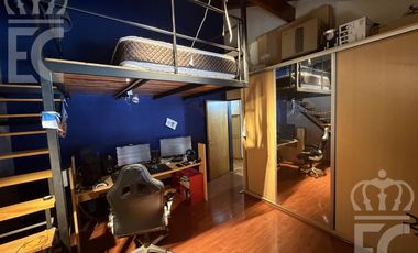 Venta Casa-IMPERDIBLE CHALET DE CATEGORÍA-5 ambientes-3 baños-Excelente ubicación-Lanús Este