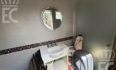 Venta Casa-IMPERDIBLE CHALET DE CATEGORÍA-5 ambientes-3 baños-Excelente ubicación-Lanús Este