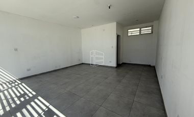 Venta - Local Comercial sobre Rosario de Santa Fe - L030