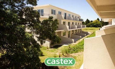 Departamento 3 ambientes en venta en planta baja en Saravi Village