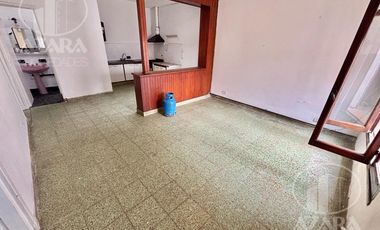 PH 3 AMBIENTES EN PLANTA BAJA  EN ALQUILER CON UN PATIO