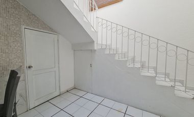 Casa Amueblada en Renta Condominio San Jerónimo