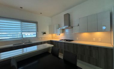 Casa en Renta – Cima del Bosque, Cumbres Elite 9° Sector