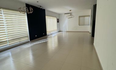 Casa en Renta – Cima del Bosque, Cumbres Elite 9° Sector