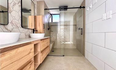 Vendo amplio apartamento en Catay sector Provenza, El Poblado