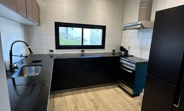 VENDE CASA EN PEREZ - LOS LAPACHOS