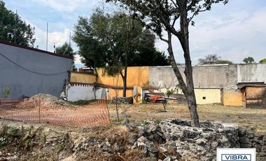 Terreno 1,319 m2 en Calle CERRADA con Seguridad 24 horas.