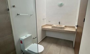 CASA EN VENTA EN PRIVADA TAMORA, CONKAL, ENTREGA INMEDIATA.