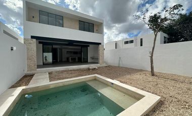 CASA EN VENTA EN PRIVADA TAMORA, CONKAL, ENTREGA INMEDIATA.