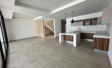 CASA EN VENTA EN PRIVADA TAMORA, CONKAL, ENTREGA INMEDIATA.