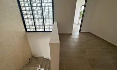 CASA EN VENTA EN PRIVADA TAMORA, CONKAL, ENTREGA INMEDIATA.