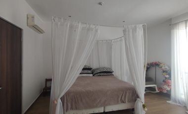 Casa con Alberca en VENTA en Fraccionamiento Privadas del Canadá