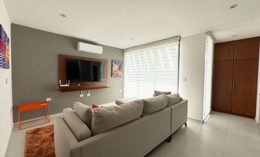 CASA CON HAB. EN PB Y ESTUDIO EN VENTA EN LOMAS DEL DORADO