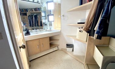 CASA EN VENTA EN LOMAS DE LAS ÁGUILAS