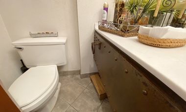 CASA EN VENTA EN LOMAS DE LAS ÁGUILAS