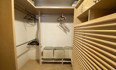 CASA EN VENTA EN LOMAS DE LAS ÁGUILAS