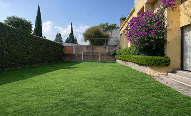 CASA EN VENTA EN LOMAS DE LAS ÁGUILAS