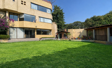 CASA EN VENTA EN LOMAS DE LAS ÁGUILAS