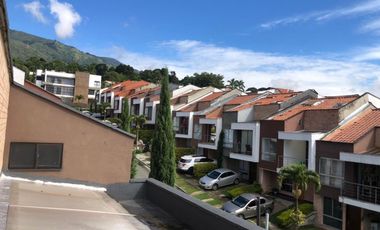 Casa para la venta en La Estrella Cerca del Parque - Antioquia
