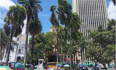 Venta de oficina en La Calendaria en todo el corazón de Medellín