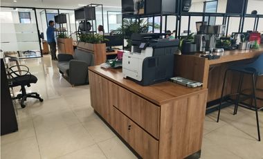Oficina para  venta en la Aguacatala Medellín